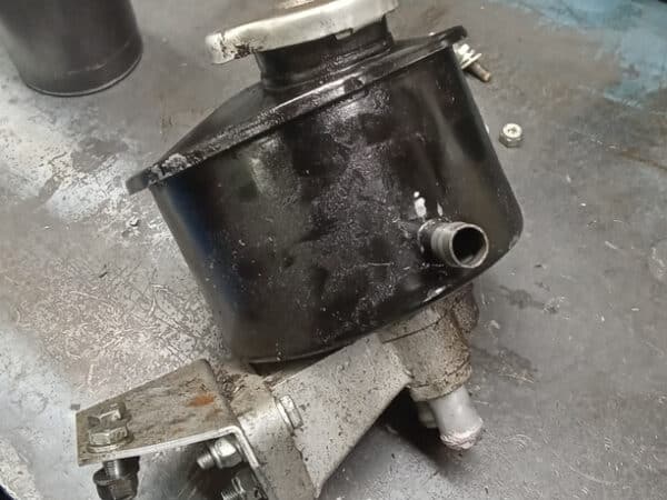 17022025 1969 aston martin db6 final strip down bits (11)