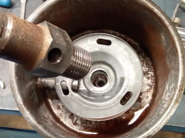 17022025 1969 aston martin db6 final strip down bits (13)