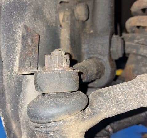 17022025 1969 aston martin db6 final strip down bits (58)