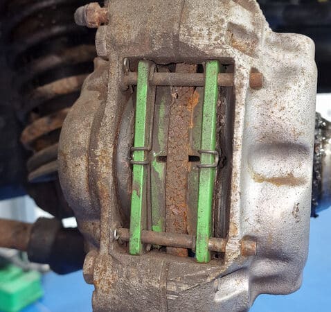 17022025 1969 aston martin db6 final strip down bits (67)