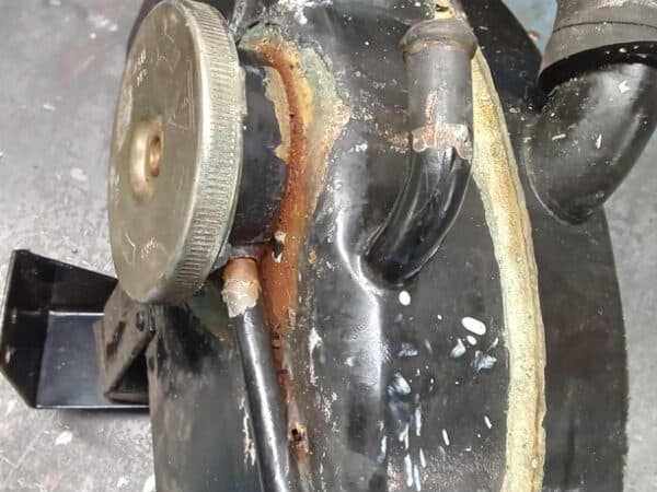 17022025 1969 aston martin db6 final strip down bits (7)
