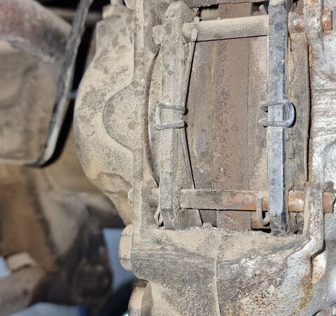 17022025 1969 aston martin db6 final strip down bits (78)
