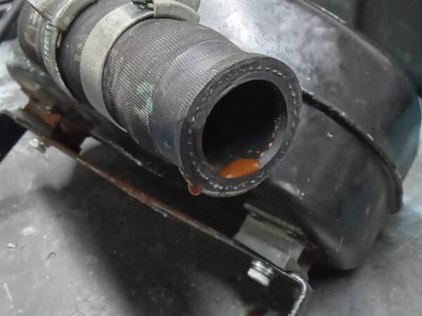 17022025 1969 aston martin db6 final strip down bits (8)