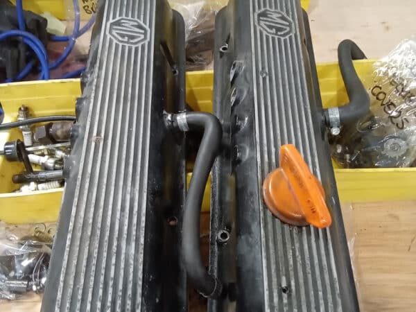 17022025 1975 mgb gt v8 engine prep and paint (19)