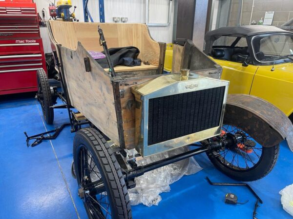 1905 riley 9hp radiator (1)