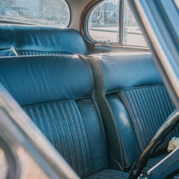 1968 daimler 250v8 arrival photos 7