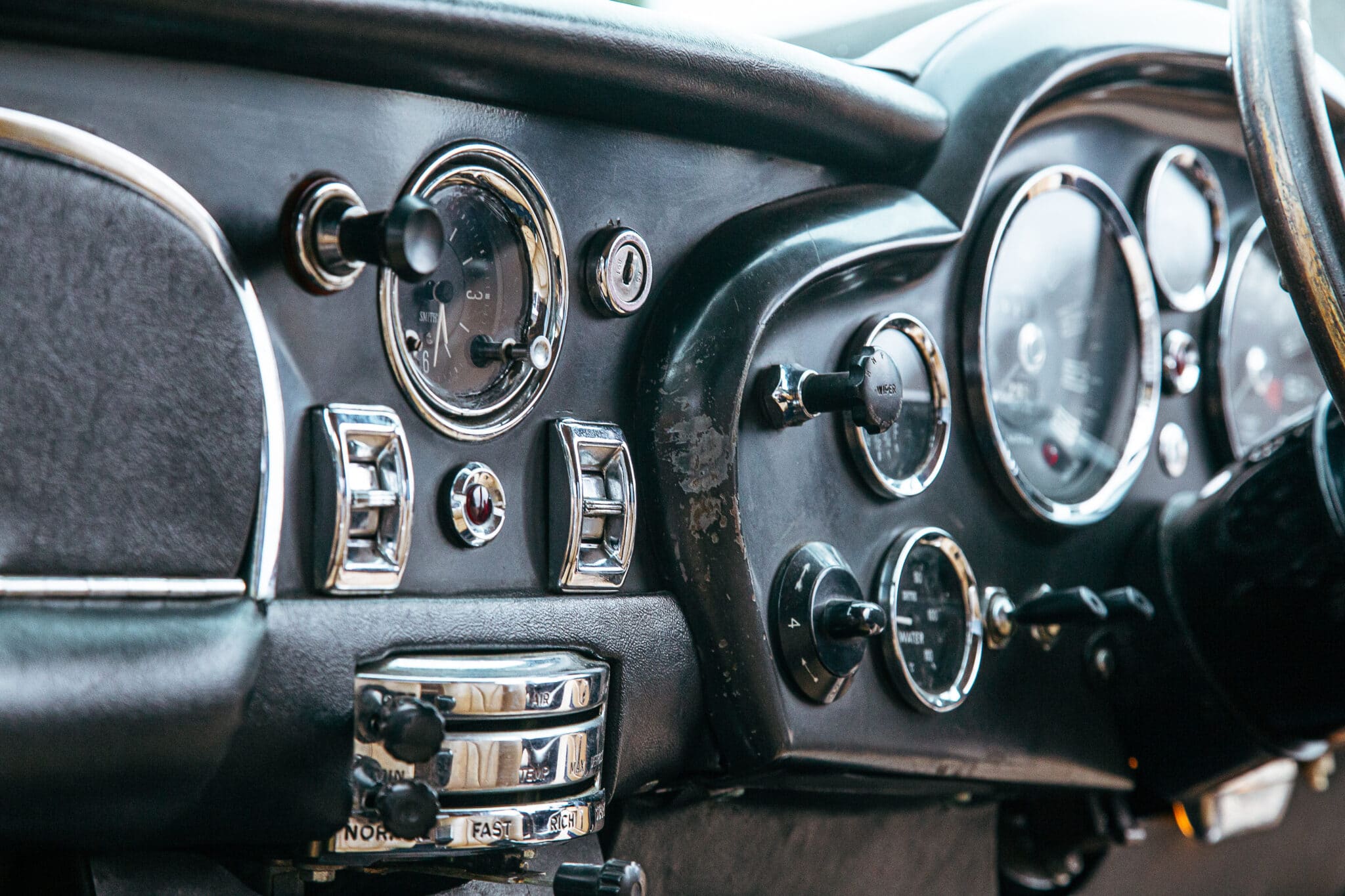 1969 aston martin db6 volante reference photos 76