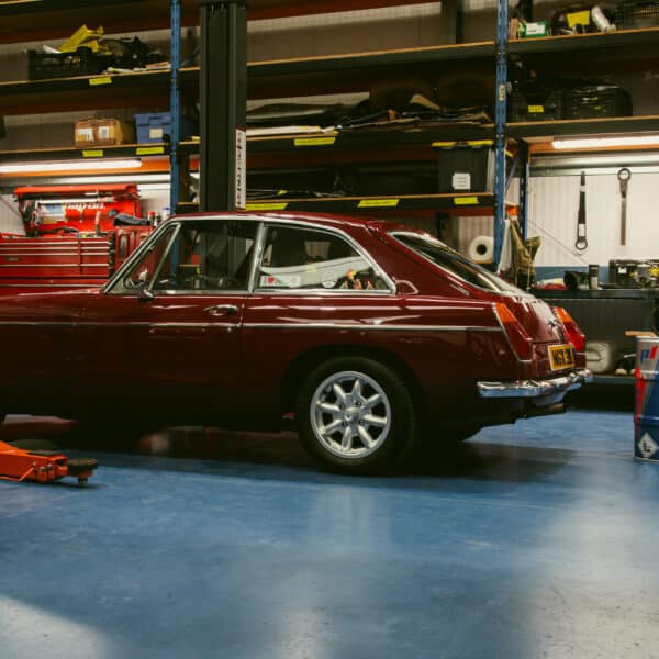 1972 mgb gt fueled up with p1 3