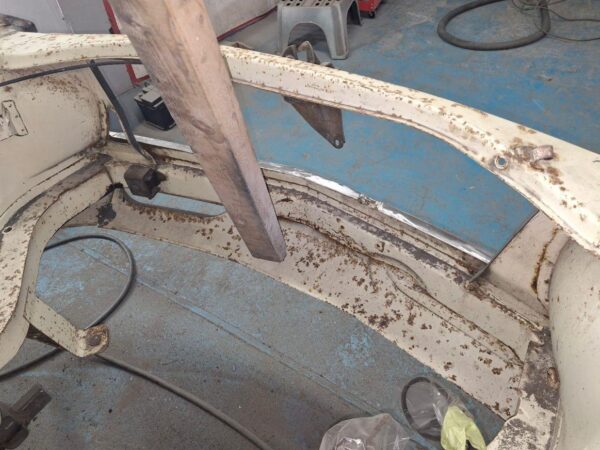20022025 1969 audi 70l final welding (13)