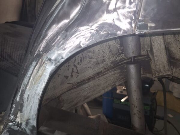 20022025 1969 audi 70l final welding (29)