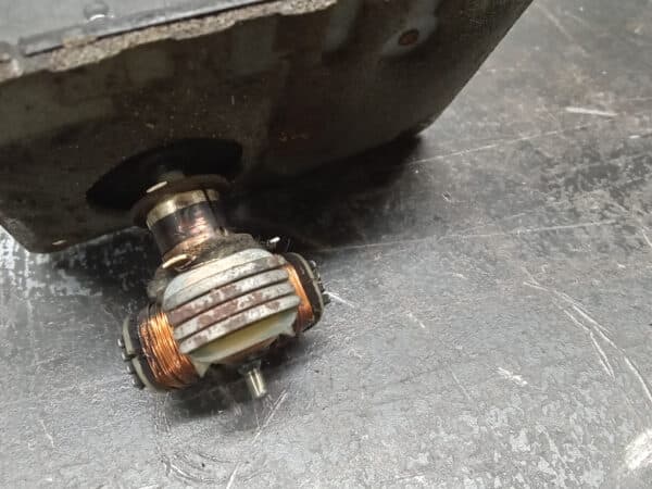 20022025 1969 db6 volante paint strip and washer pump (11)