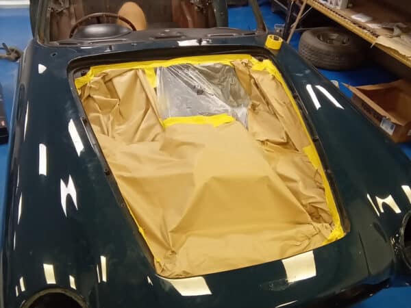 20022025 1969 db6 volante paint strip and washer pump (22)