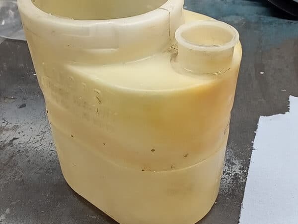 20022025 1969 db6 volante paint strip and washer pump (6)