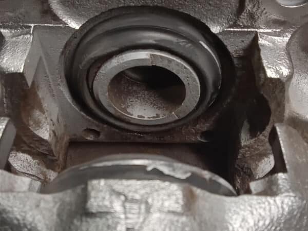 20022025 1987 mercedes 500sl callipers (7)