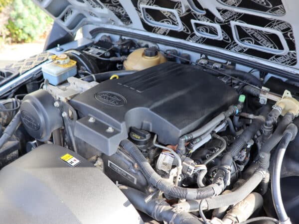 21022025 2012 land rover defender 90 arrival (5)