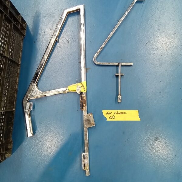 24022025 1969 aston martin db6 volante more strip down pics (104)
