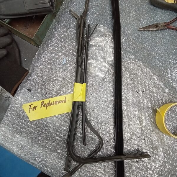 24022025 1969 aston martin db6 volante more strip down pics (106)