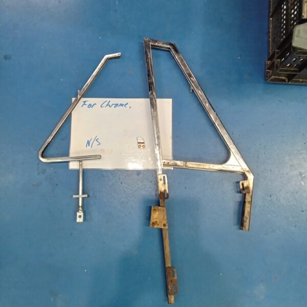 24022025 1969 aston martin db6 volante more strip down pics (130)