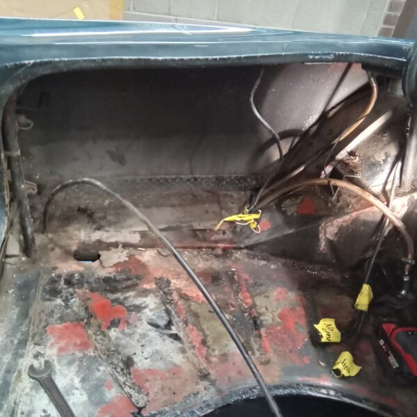 24022025 1969 aston martin db6 volante more strip down pics (155)