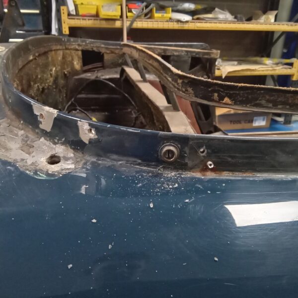 24022025 1969 aston martin db6 volante more strip down pics (168)