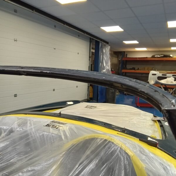 24022025 1969 aston martin db6 volante more strip down pics (169)