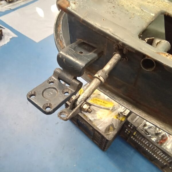 24022025 1969 aston martin db6 volante more strip down pics (60)