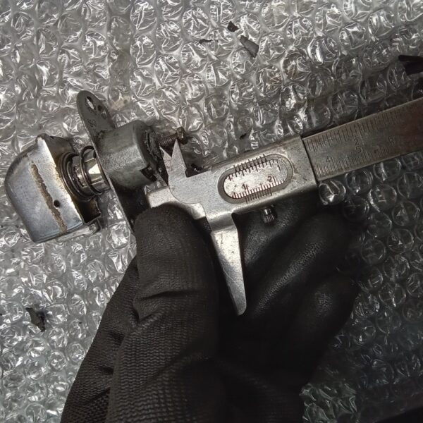 24022025 1969 aston martin db6 volante more strip down pics (93)