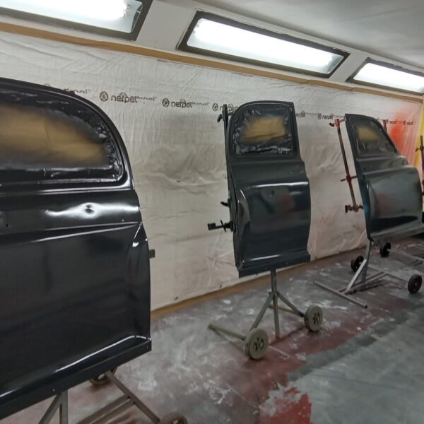 250225 1963 rover p4 panels and doors in epoxy (4)
