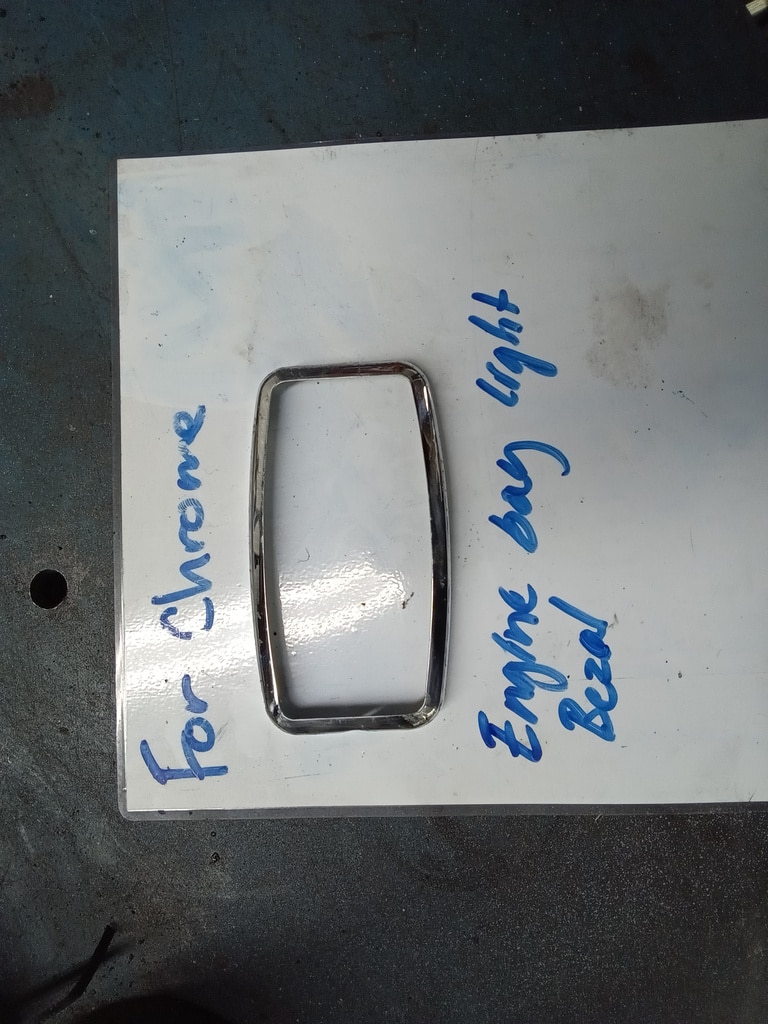250225 1969 aston martin db6 volante bonnet strip (14)
