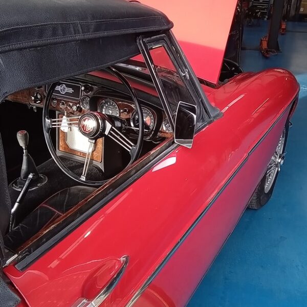 27022025 1968 mgc roadsters rapirs (8)