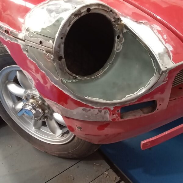 04032025 1968 mgc roadster water pump and rust repair (13)
