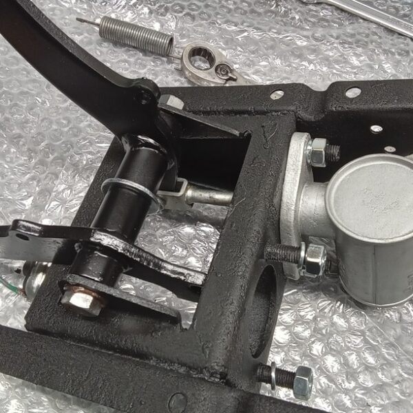 04032025 1980 mg midget welding and repairs (2)