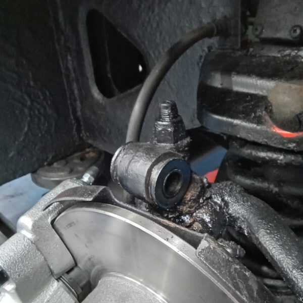04032025 1980 mg midget welding and repairs (38)