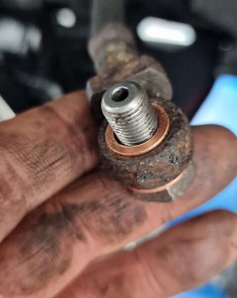 04032025 1980 mg midget welding and repairs (64)