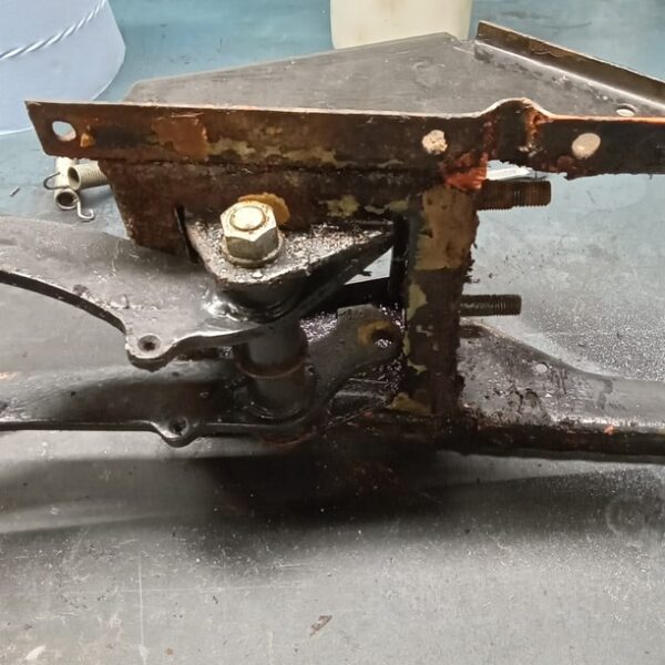04032025 1980 mg midget welding and repairs (9)