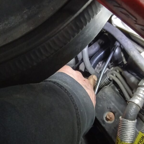 04032025 1999 vauxhall omega cooling hose and tracking (14)