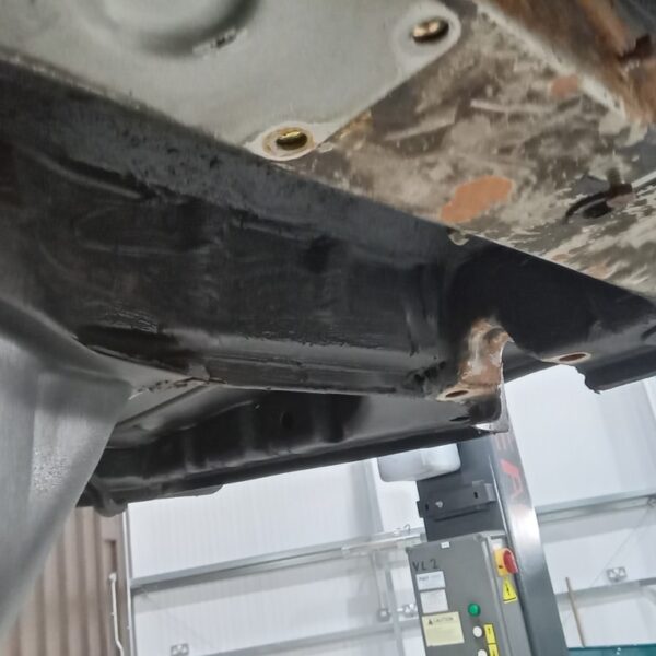 07032025 1987 mercedes 500sl rust treatment (8)