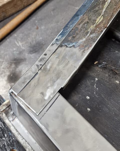 13.03.2025 1969 aston martin db6 volante blue door bottom renewed (43)