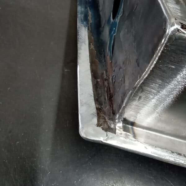 13.03.2025 1969 aston martin db6 volante blue door bottom renewed (48)