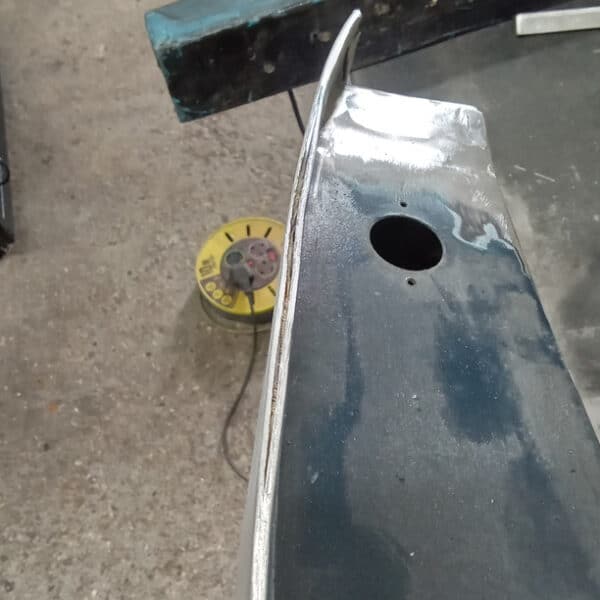 13.03.2025 1969 aston martin db6 volante blue door bottom renewed (52)