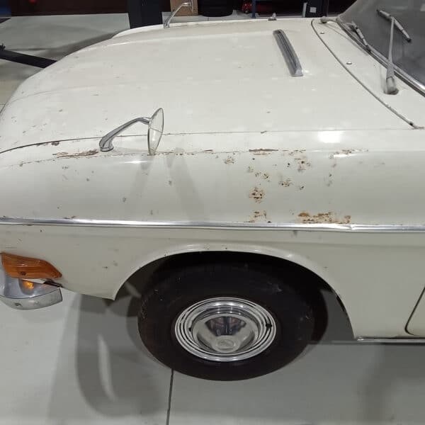13.03.2025 1969 audi 70 l white stripping ready for paint (1)