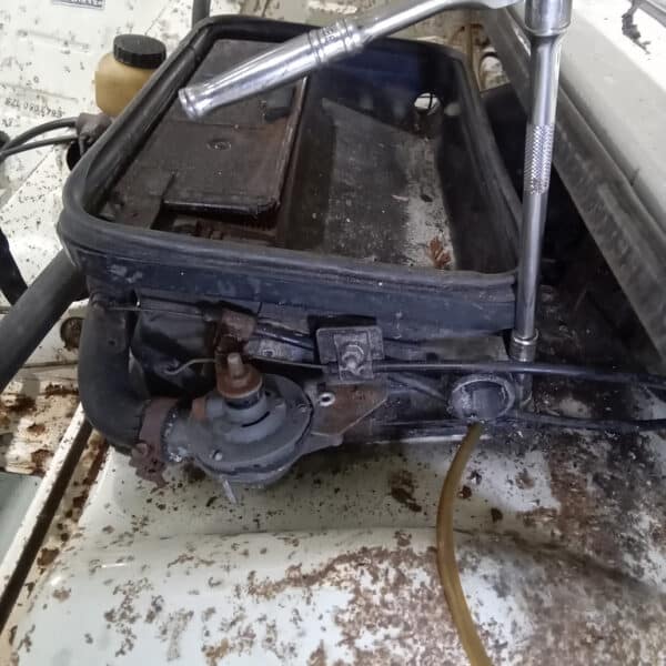 13.03.2025 1969 audi 70 l white stripping ready for paint (107)