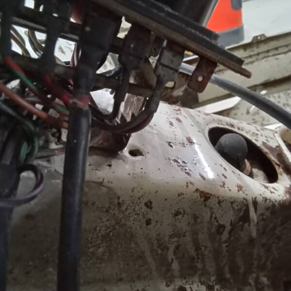 13.03.2025 1969 audi 70 l white stripping ready for paint (112)