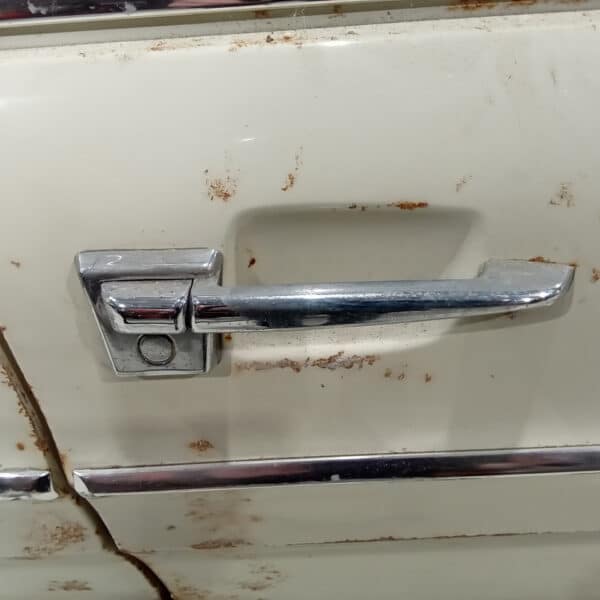 13.03.2025 1969 audi 70 l white stripping ready for paint (18)