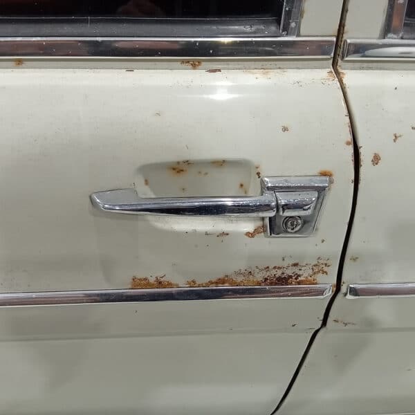 13.03.2025 1969 audi 70 l white stripping ready for paint (19)