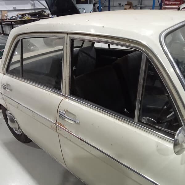 13.03.2025 1969 audi 70 l white stripping ready for paint (26)