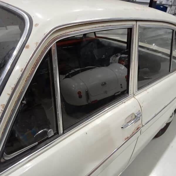 13.03.2025 1969 audi 70 l white stripping ready for paint (28)