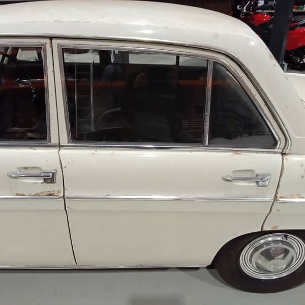 13.03.2025 1969 audi 70 l white stripping ready for paint (3)