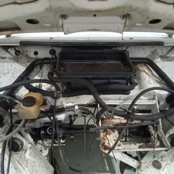 13.03.2025 1969 audi 70 l white stripping ready for paint (38)