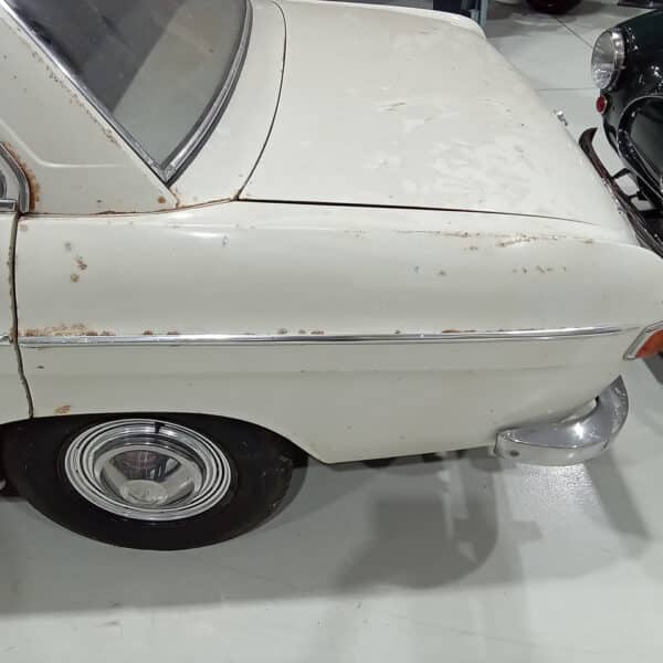 13.03.2025 1969 audi 70 l white stripping ready for paint (4)